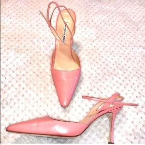Manolo Blahnik Pointed Toe Leather Pumps